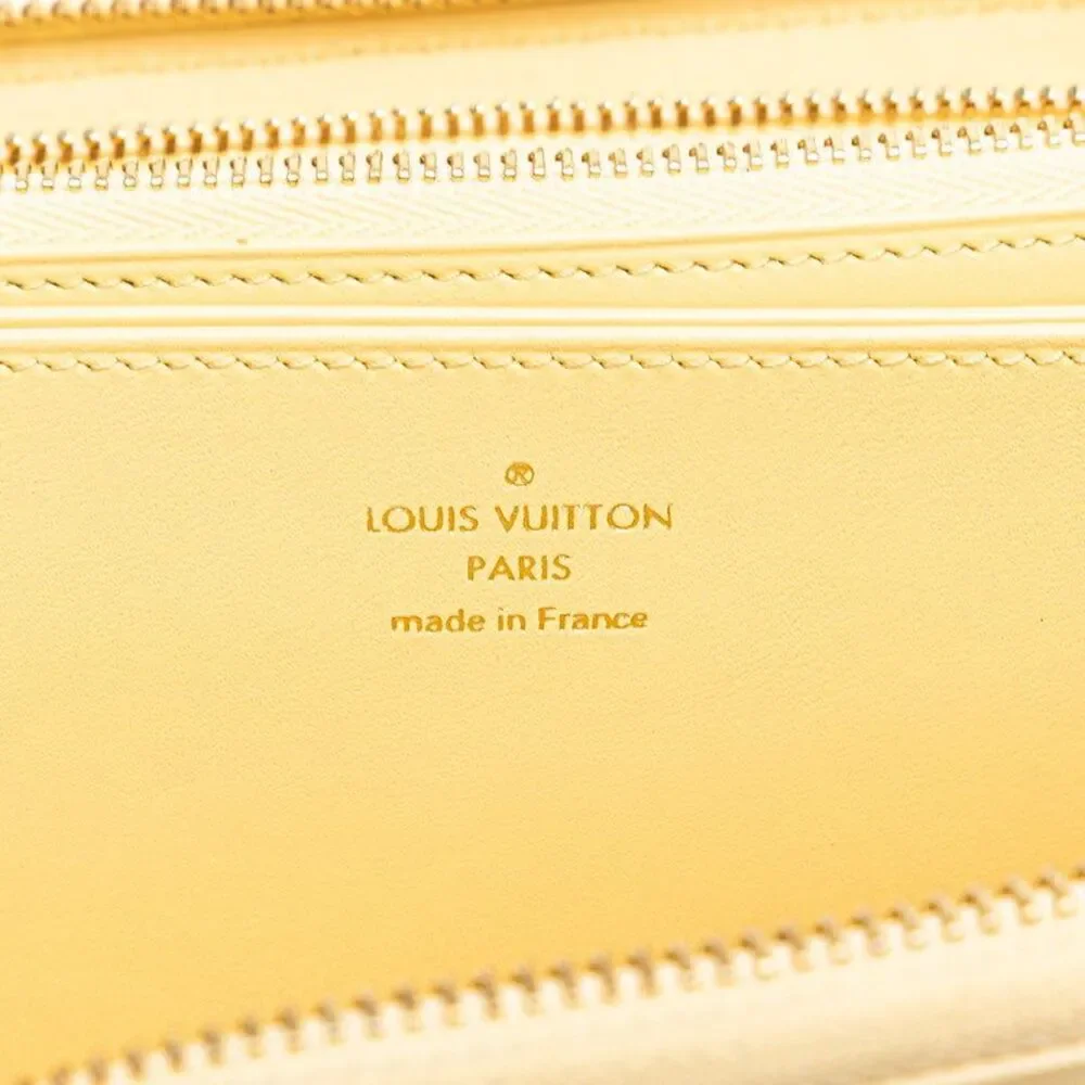 Louis Vuitton Zippy Wallet M82229